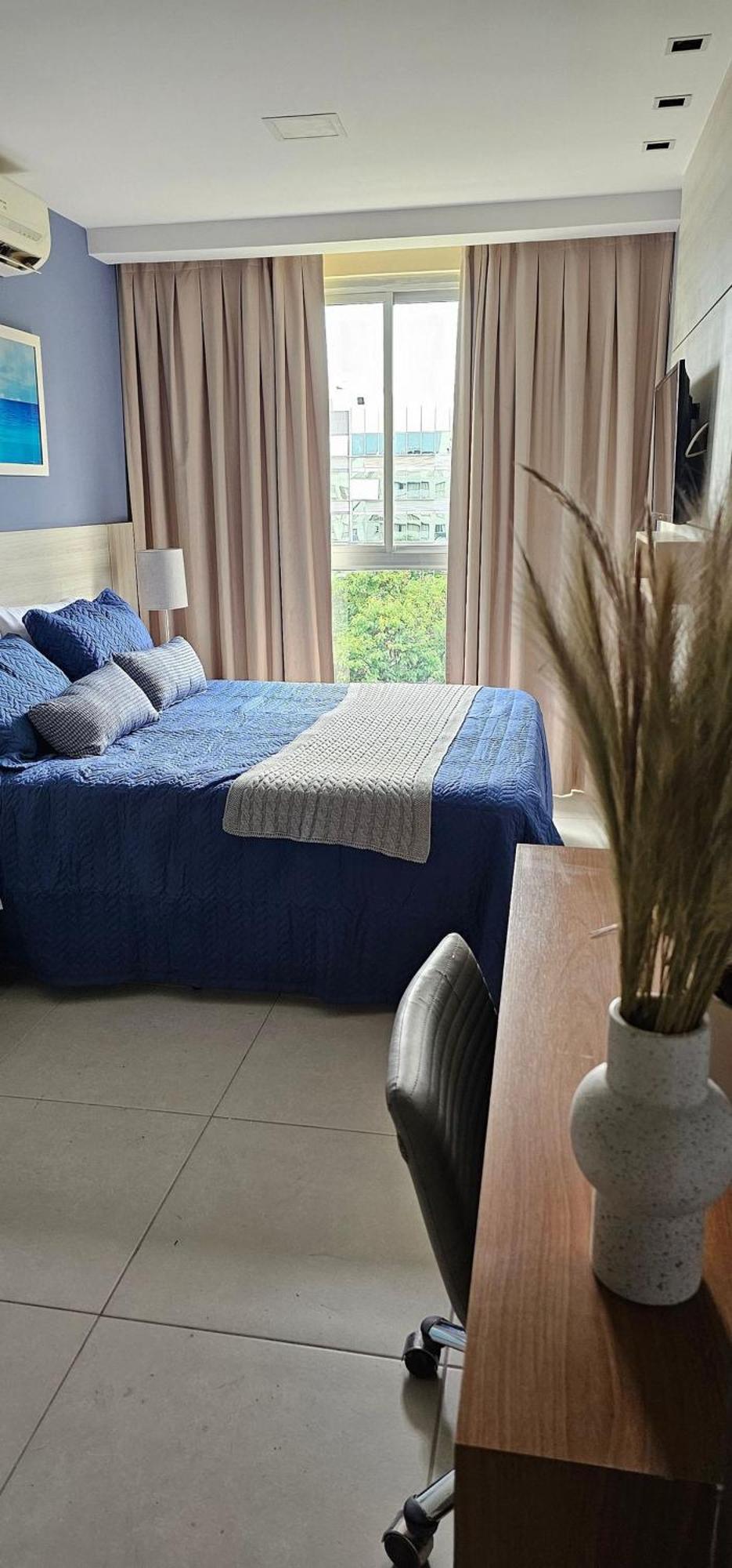 Hotel Option Full Service